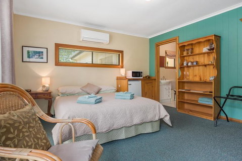 Green Views - Accommodation Newcastle 12