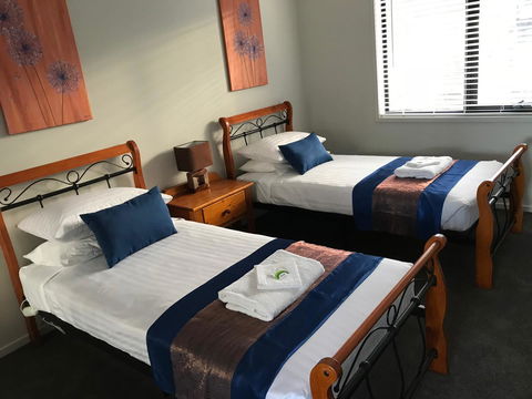 Self Contained Beach View Apartment - Accommodation Newcastle 12