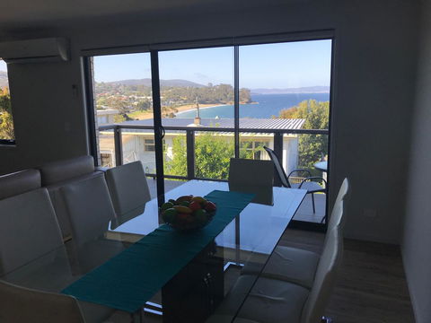 Self Contained Beach View Apartment - Accommodation Newcastle 2