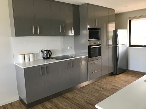 Self Contained Beach View Apartment - Accommodation Newcastle 7