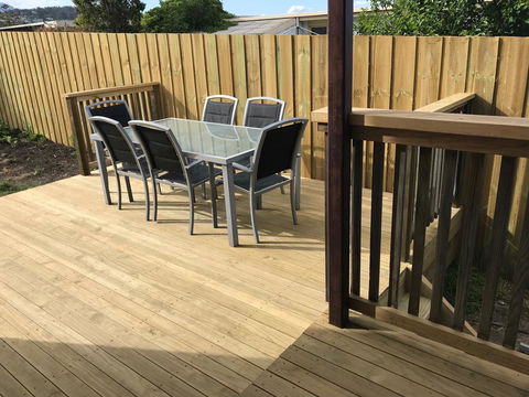 Self Contained Beach View Apartment - Accommodation Newcastle 18