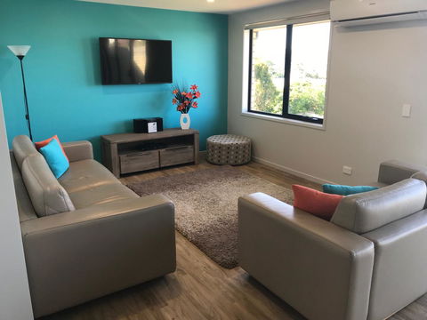 Self Contained Beach View Apartment - Accommodation Newcastle 4