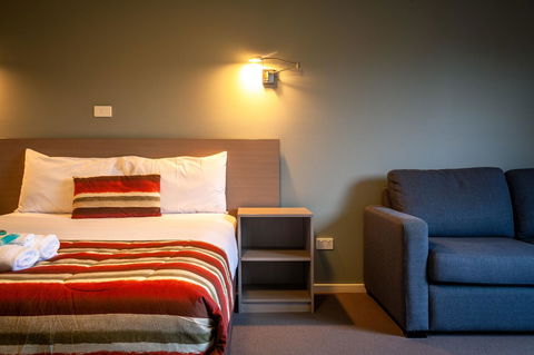 Kingston Hotel - Accommodation Newcastle 8
