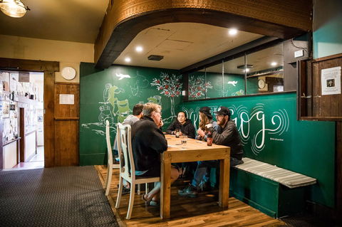 The Pickled Frog - Accommodation Newcastle 8
