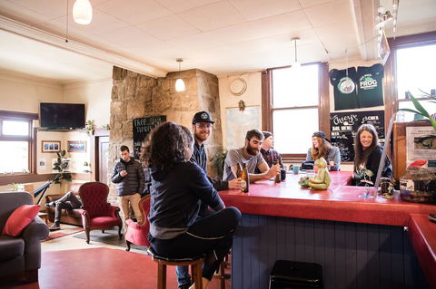 The Pickled Frog - Accommodation Newcastle 2
