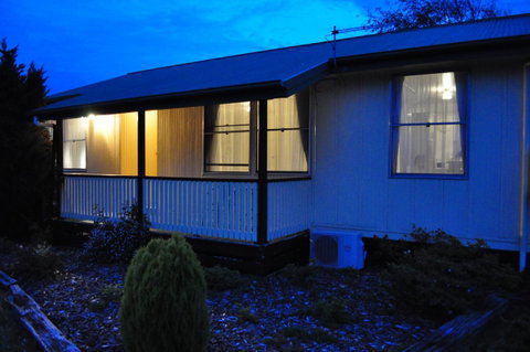GreenGate Cottages - Accommodation Newcastle 3
