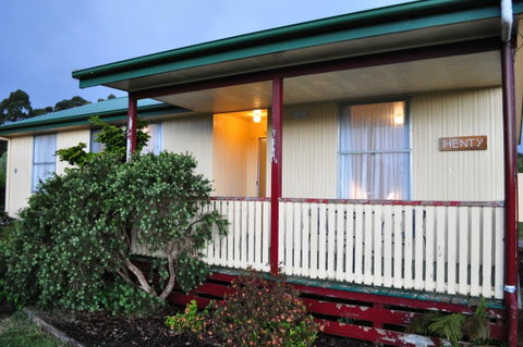 GreenGate Cottages - Accommodation Newcastle 2