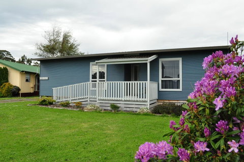 GreenGate Cottages - Accommodation Newcastle 0