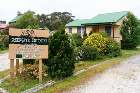 GreenGate Cottages - Accommodation Newcastle 1