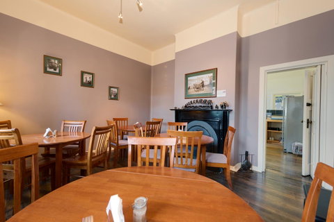 Edinburgh Gallery Bed & Breakfast - Accommodation Newcastle 6