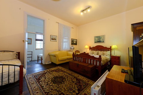Edinburgh Gallery Bed & Breakfast - Accommodation Newcastle 38