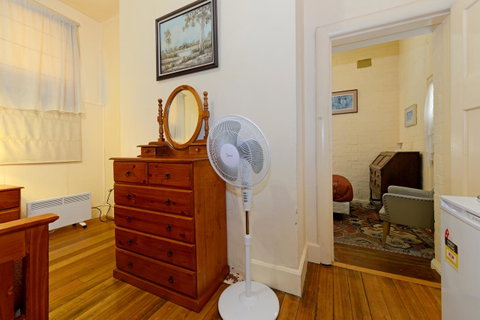 Edinburgh Gallery Bed & Breakfast - Accommodation Newcastle 16