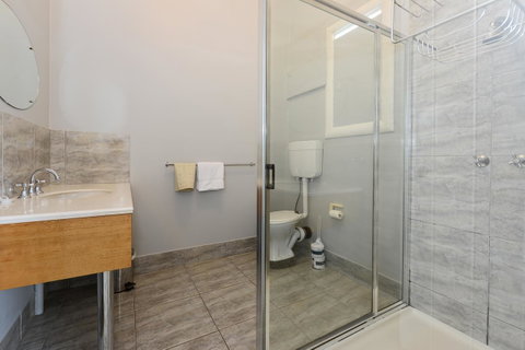 Edinburgh Gallery Bed & Breakfast - Accommodation Newcastle 12
