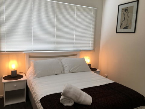 4 At 8 Townhouse Newcastle St - Accommodation Newcastle 2