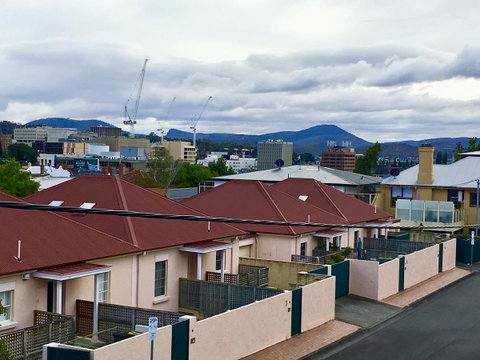 4 At 8 Townhouse Newcastle St - Accommodation Newcastle 5