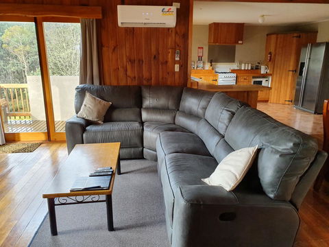 Cradle Alpine Retreat - Accommodation Newcastle 6