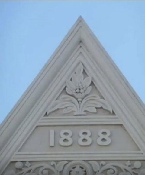 The Old Federal Coffee Palace - Accommodation Newcastle 8