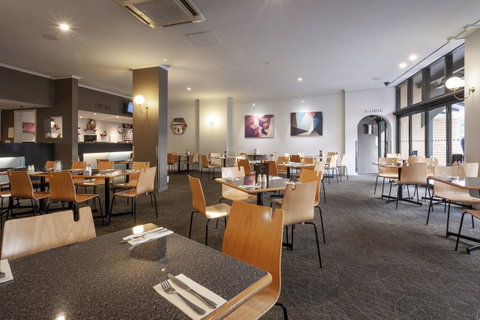 Black Buffalo - Accommodation Newcastle 19