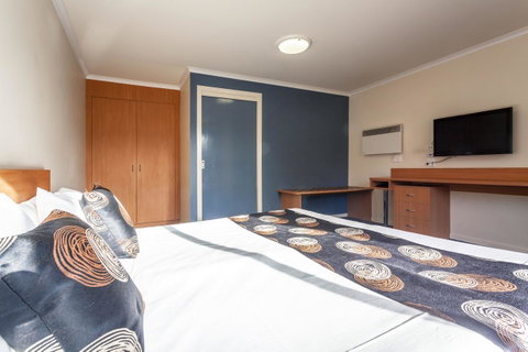 Black Buffalo - Accommodation Newcastle 3