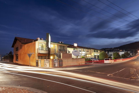 Black Buffalo - Accommodation Newcastle 15