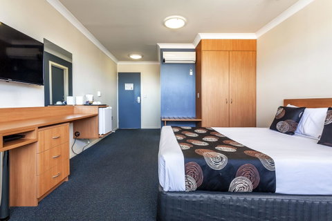 Black Buffalo - Accommodation Newcastle 4
