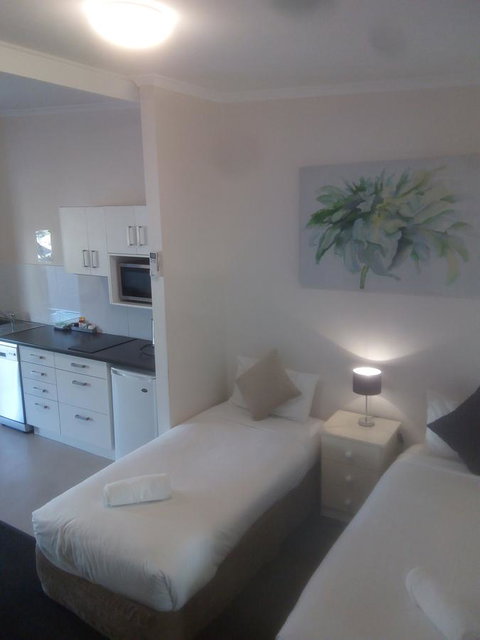 Abel Tasman Airport Motor Inn - Accommodation Newcastle 11