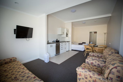 Abel Tasman Airport Motor Inn - Accommodation Newcastle 38