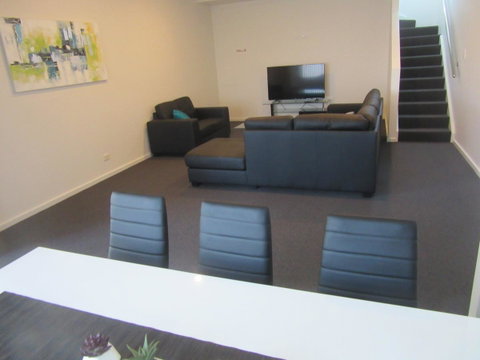 Abel Tasman Airport Motor Inn - Accommodation Newcastle 14
