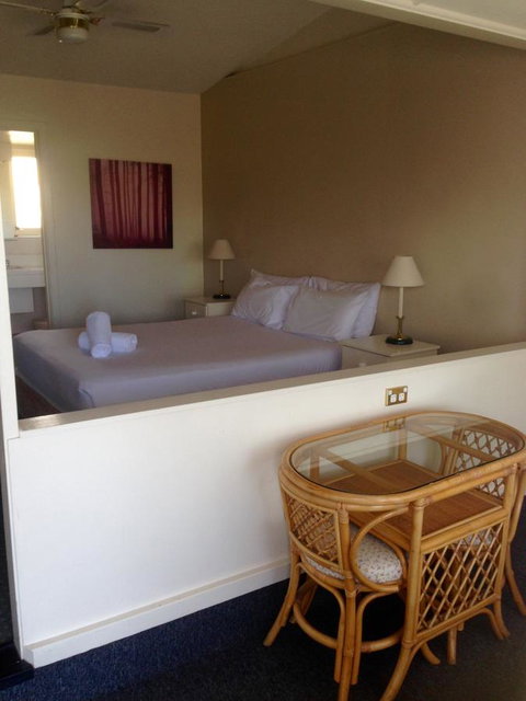 Abel Tasman Airport Motor Inn - Accommodation Newcastle 9
