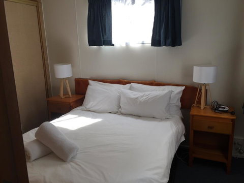 Regatta Point Tavern & Holiday Villas - Accommodation Newcastle 25
