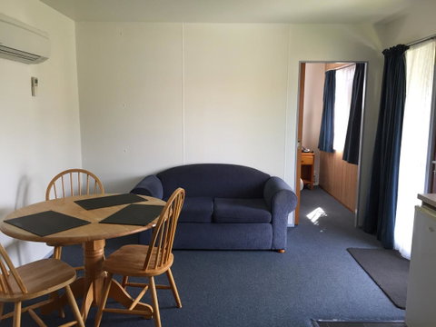 Regatta Point Tavern & Holiday Villas - Accommodation Newcastle 21