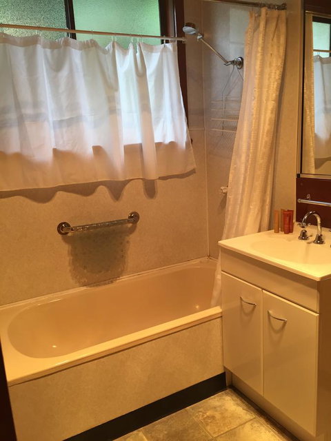 Regatta Point Tavern & Holiday Villas - Accommodation Newcastle 10