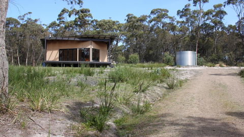 BAY OF FIRES ECO HUT Off Grid Experience At Binalong Bay - Accommodation Newcastle 20