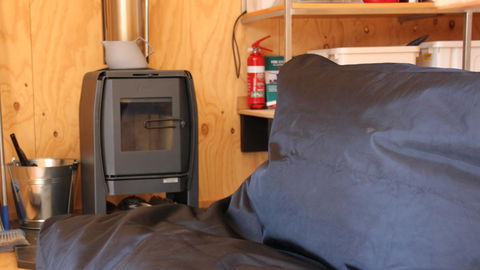 BAY OF FIRES ECO HUT Off Grid Experience At Binalong Bay - Accommodation Newcastle 7
