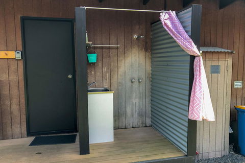 BAY OF FIRES ECO HUT Off Grid Experience At Binalong Bay - Accommodation Newcastle 17
