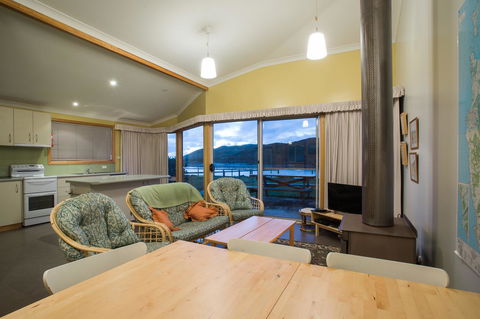 Arthur Riverfront And Sea Lodge Downstream - Accommodation Newcastle 0
