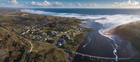 Arthur Riverfront And Sea Lodge Downstream - Accommodation Newcastle 1