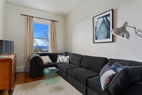 WEST NEST | Classic 3BR Hobart Terrace BEST Location, View, Close To City - Accommodation Newcastle 3