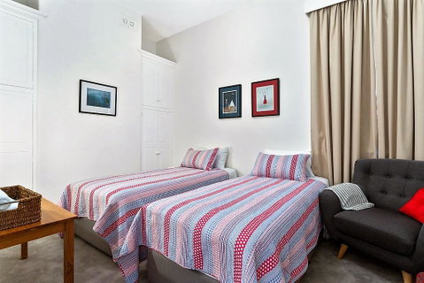 WEST NEST | Classic 3BR Hobart Terrace BEST Location, View, Close To City - Accommodation Newcastle 12