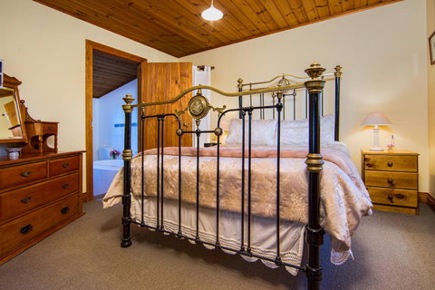 Wagners Cottages - Accommodation Newcastle 17