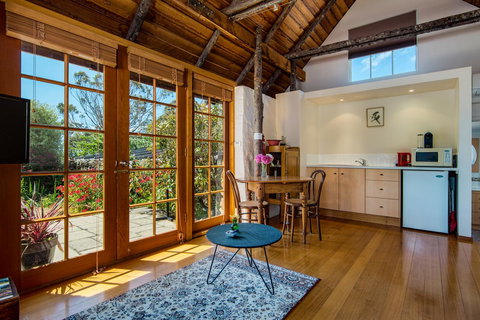 Wagners Cottages - Accommodation Newcastle 25