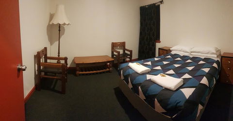 Little Nee's - Accommodation Newcastle 8