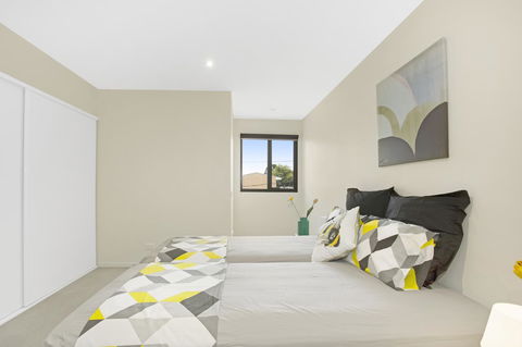 Astra Apartments Glen Waverley @Springvale RD - Accommodation Newcastle 3