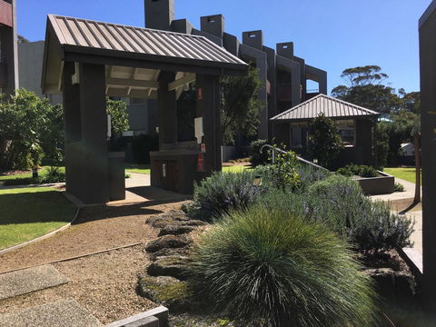 Cumberland Lorne Resort - Accommodation Newcastle 1