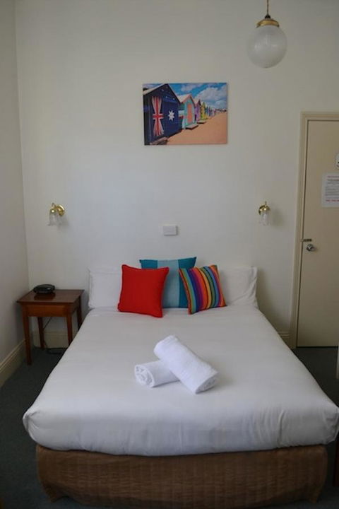 Point Lonsdale Guest House - Accommodation Newcastle 4