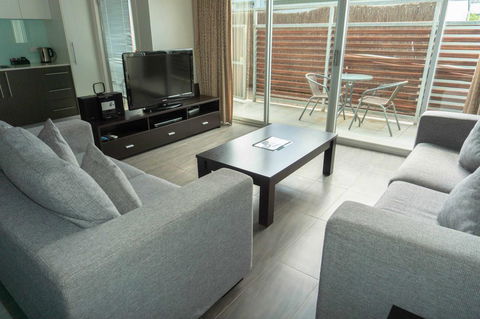 The Apollo - Accommodation Newcastle 16