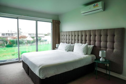 The Apollo - Accommodation Newcastle 18