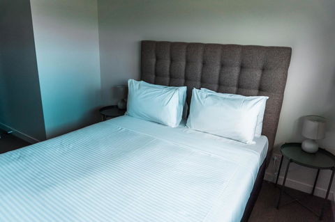 The Apollo - Accommodation Newcastle 5