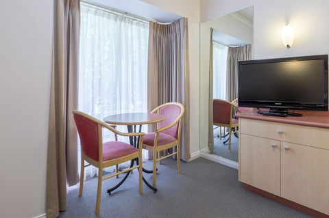 The Waverley International Hotel - Accommodation Newcastle 7