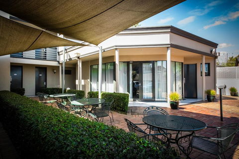 The Waverley International Hotel - Accommodation Newcastle 11